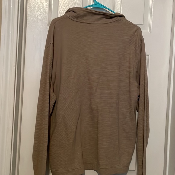 Van Heusen Quarter Zip - Picture 4 of 4